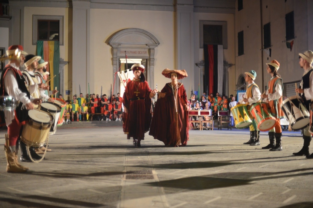 Pieve Santo Stefano, la Festa dei Lumi: tradizione che si perde nella notte  dei tempi :: Eventi e Cultura | Arezzo24