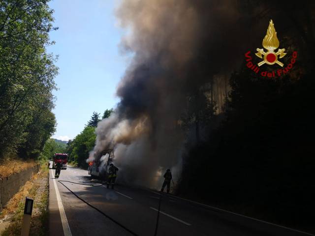 Incendio bus_3.jpg