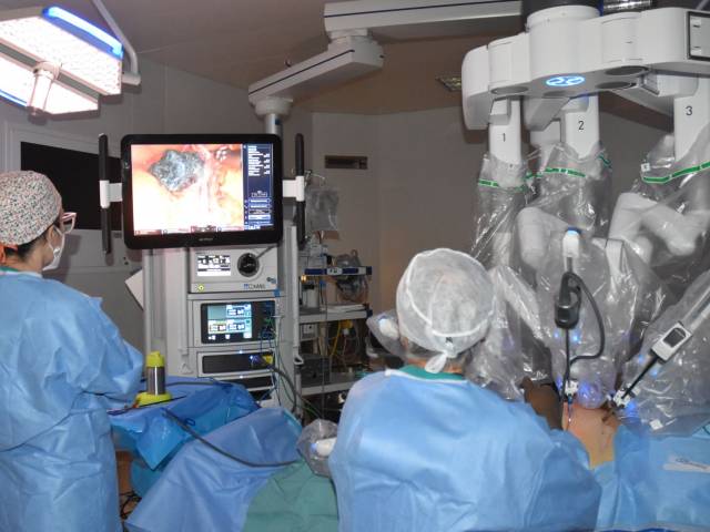 chirurgia robotica 4 - Copia.jpg