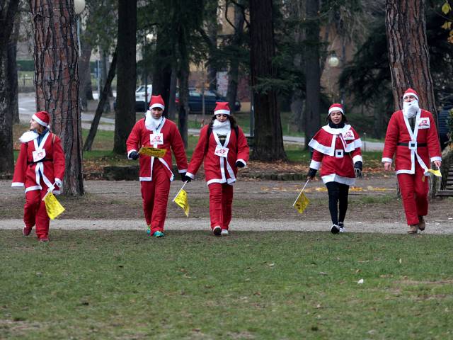 La corsa dei Babbi Natale (12).jpg