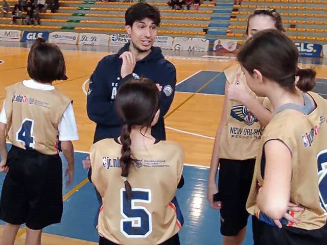 Scuola Basket Arezzo - Under13 femminile 2024 (3).jpg
