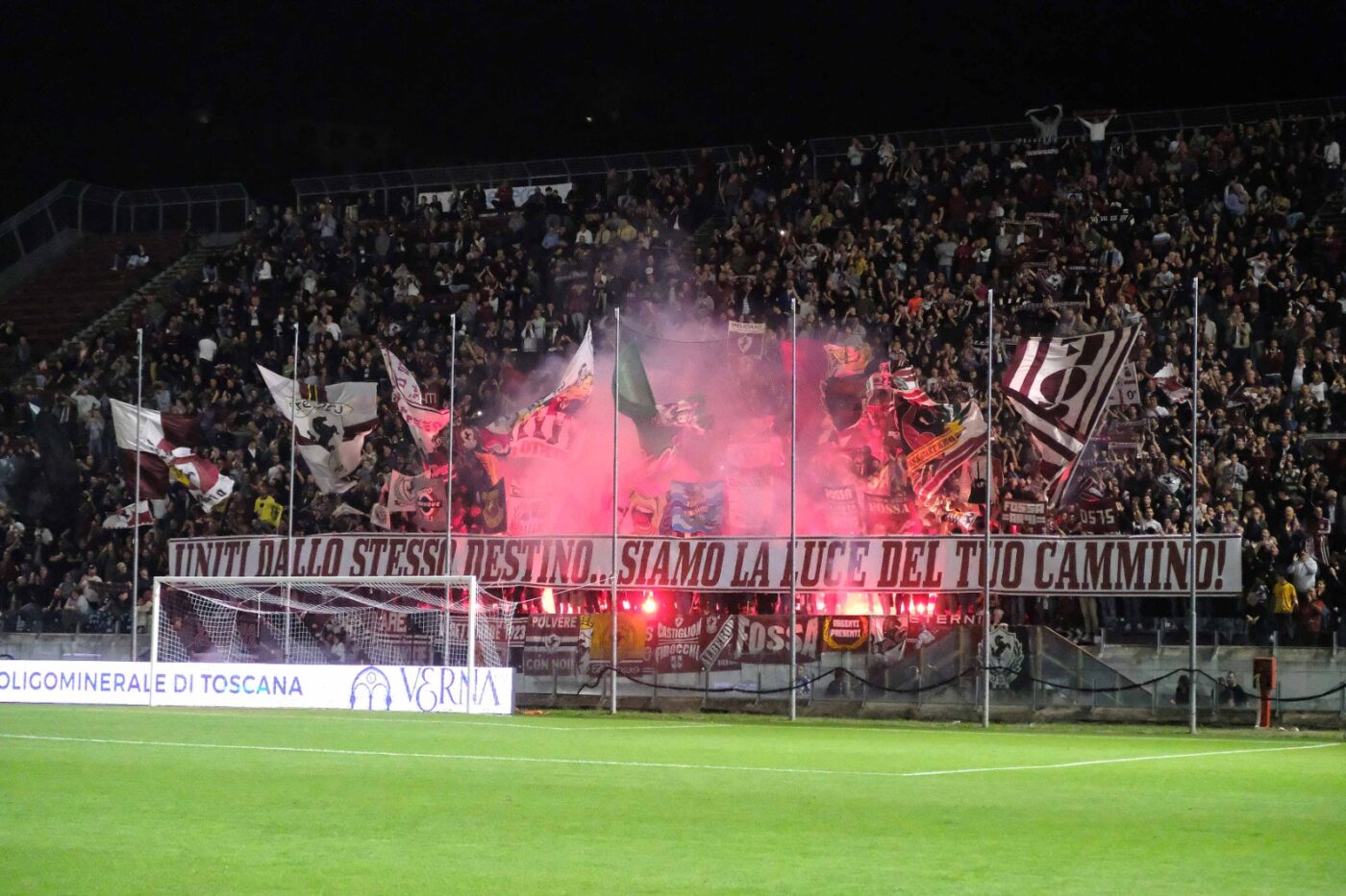 1697526661_Arezzo_tifosi_o