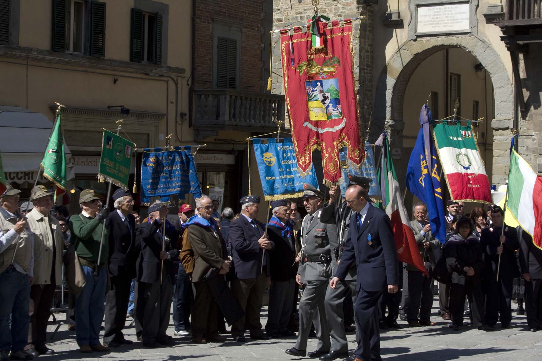 Istituto_del_Nastro_Azzurro__Gonfalone_Provincia_di_Arezzo_1