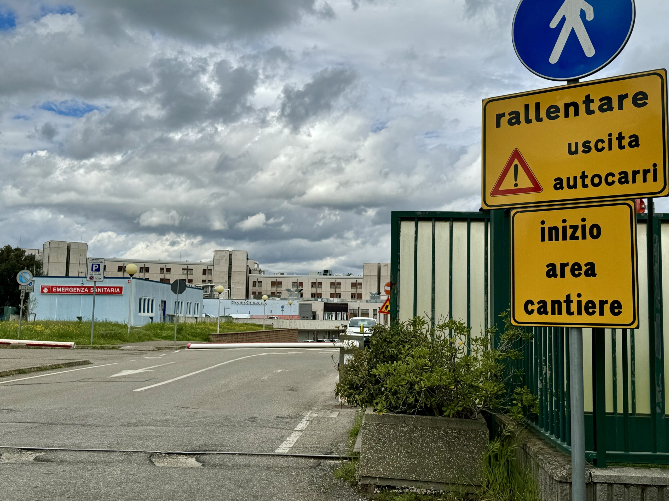 Lavori al San Donato, l’anello esterno dell’ospedale interdetto alle auto per due giorni