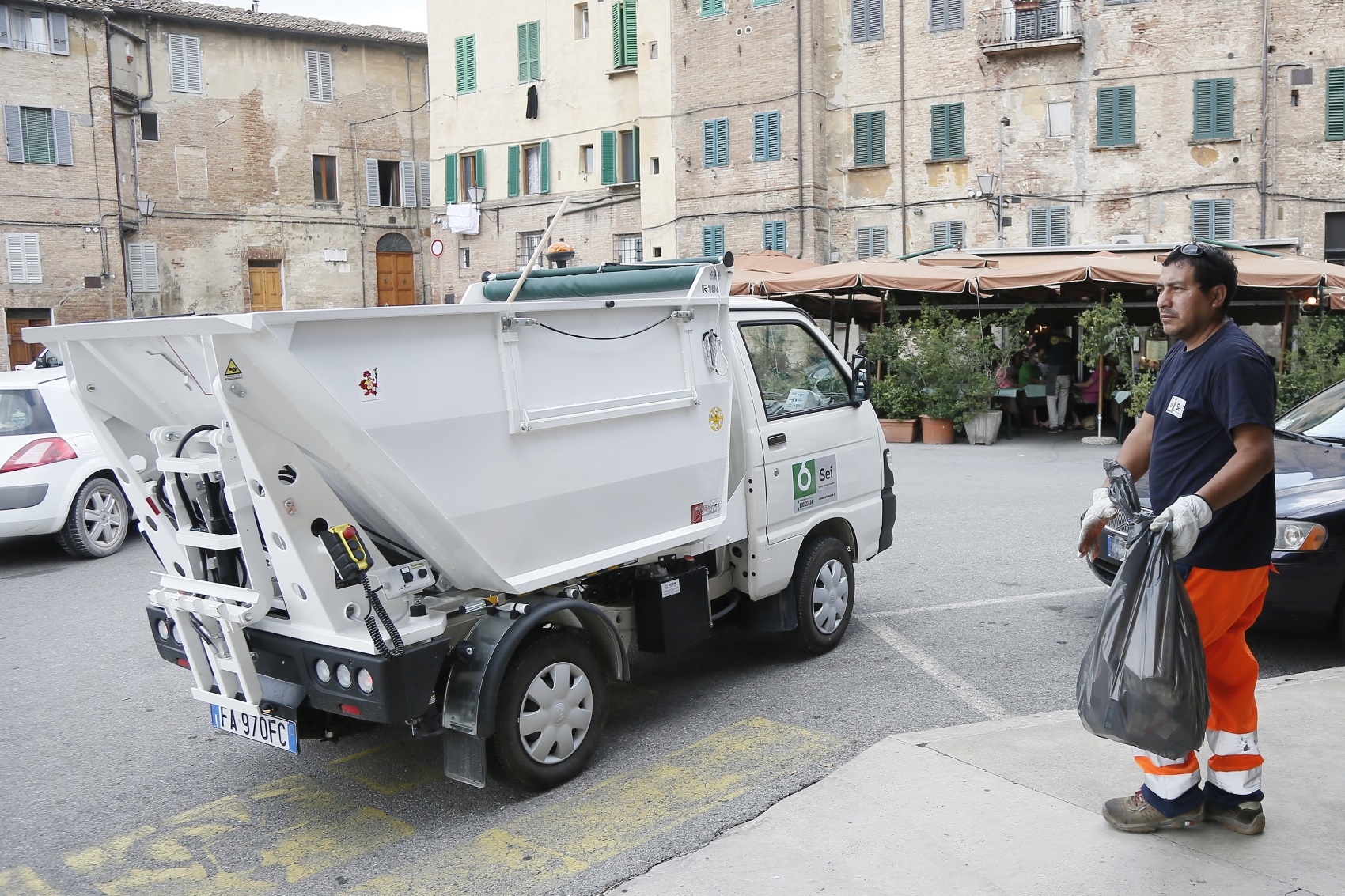 Caldo, è emergenza: modifiche ad alcuni servizi di igiene ambientale