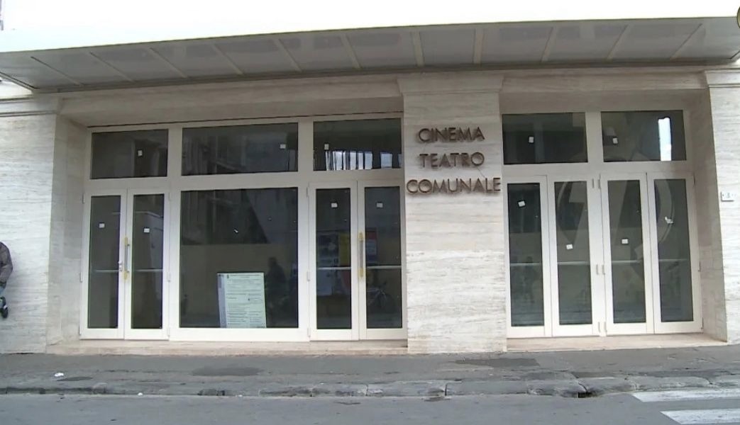 San Giovanni, la denuncia: ritardi nei cantieri di teatro e scuola
