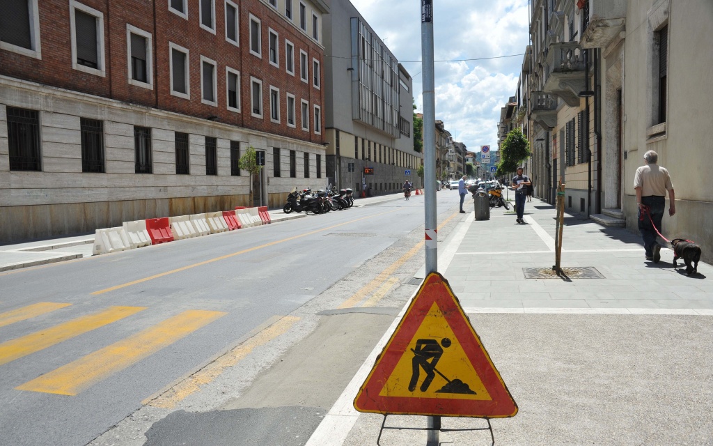 Via Petrarca ad Arezzo: 5 giorni di chiusura per lavori. La protesta dei commercianti – VIDEO