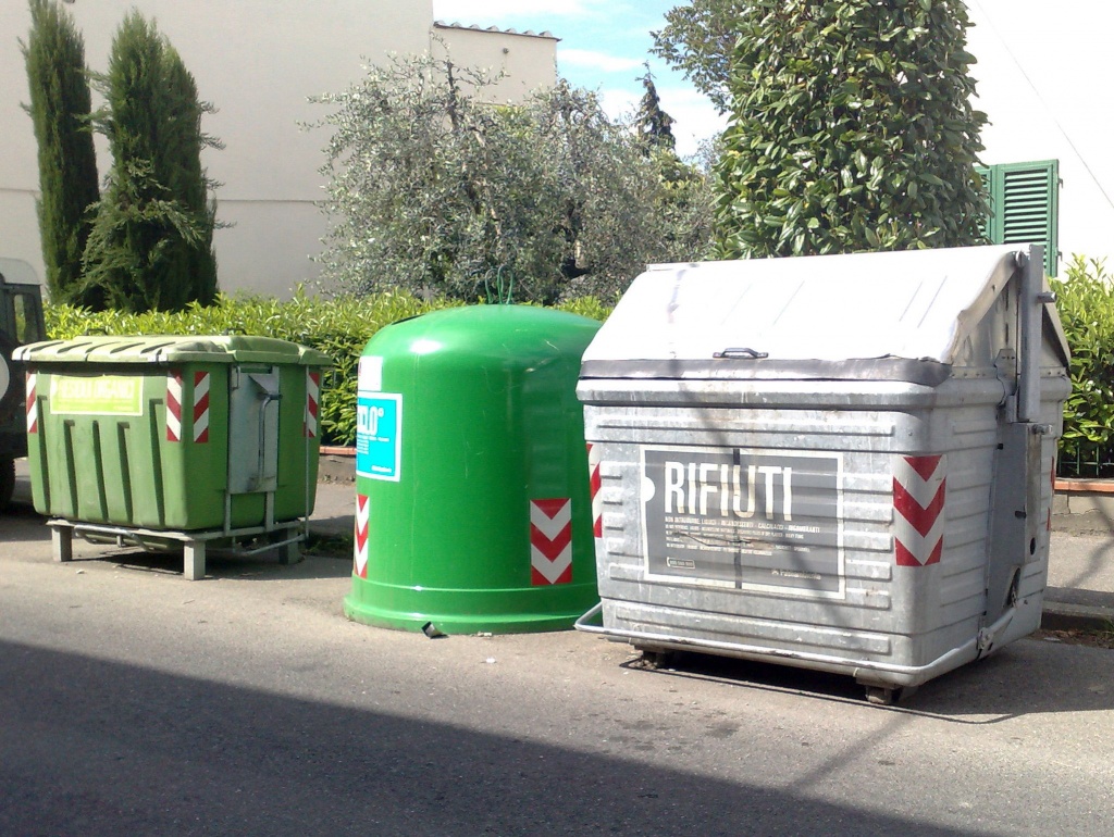 Sansepolcro, foto-trappole e ispettori ambientali contro abbandono dei rifiuti e degrado