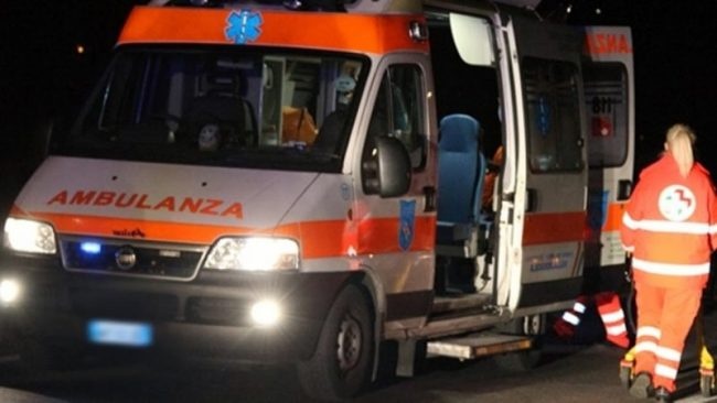 1532849696_ambulanza-notte