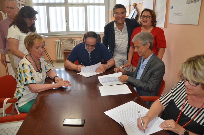 1533036881_firma_convenzioneSans1
