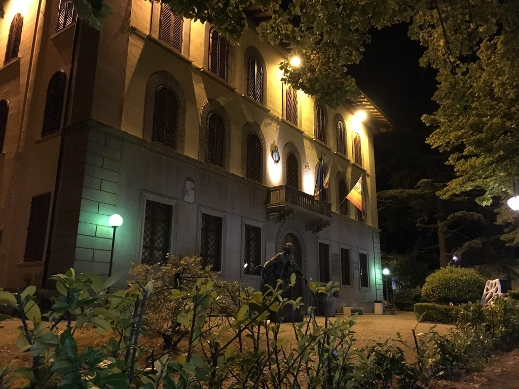 1534860488_Palazzo_Comunale_notte