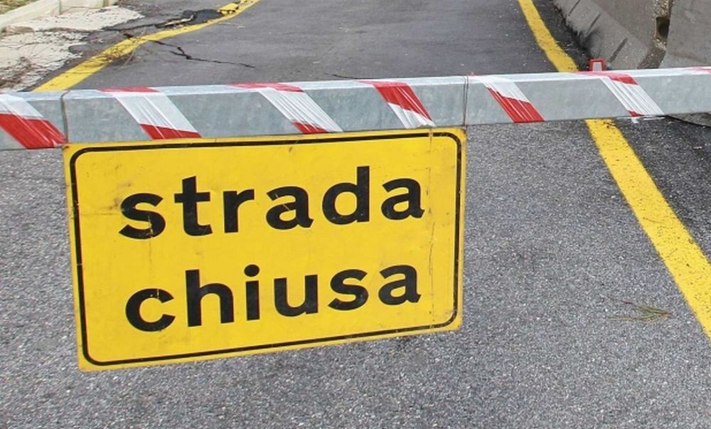 1535125049_strada-chiusa-lavori