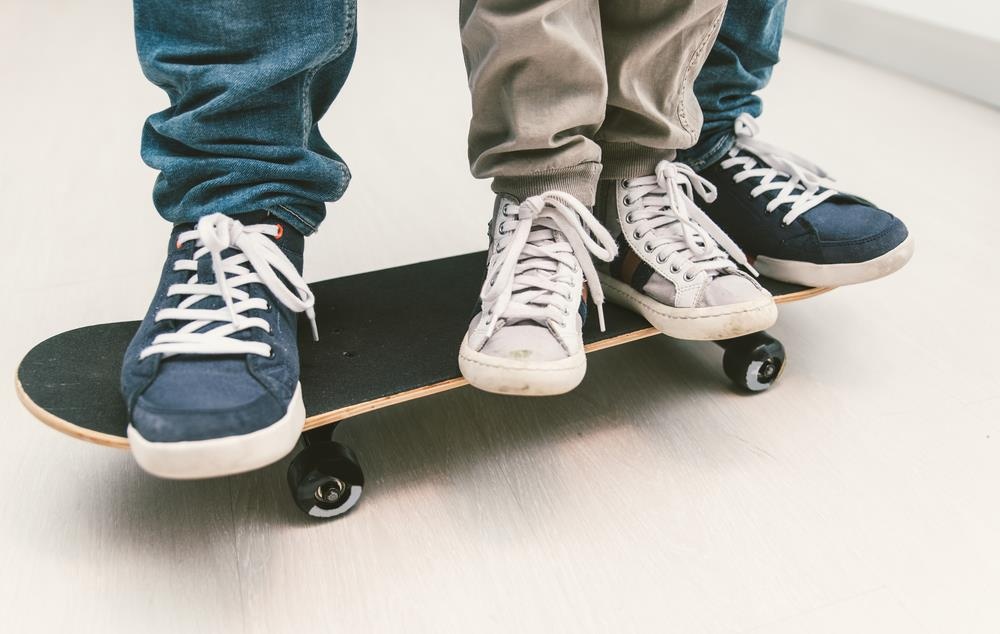 Adolescenti a quattro ruote