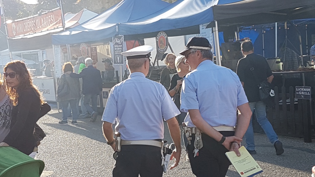 Il mercatino internazionale ad Arezzo tutto quello che sapete gia’ e non avete il coraggio di richiederlo
