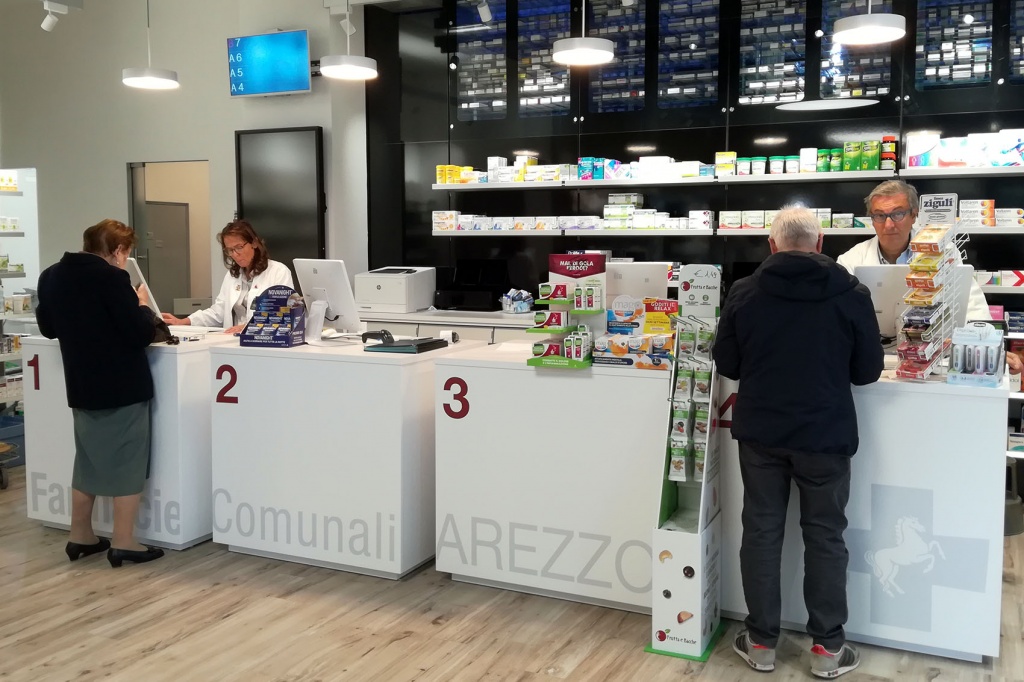 1540197791_Farmacie_Comunali_Arezzo_-_Nuova_farmacia_Giotto_2