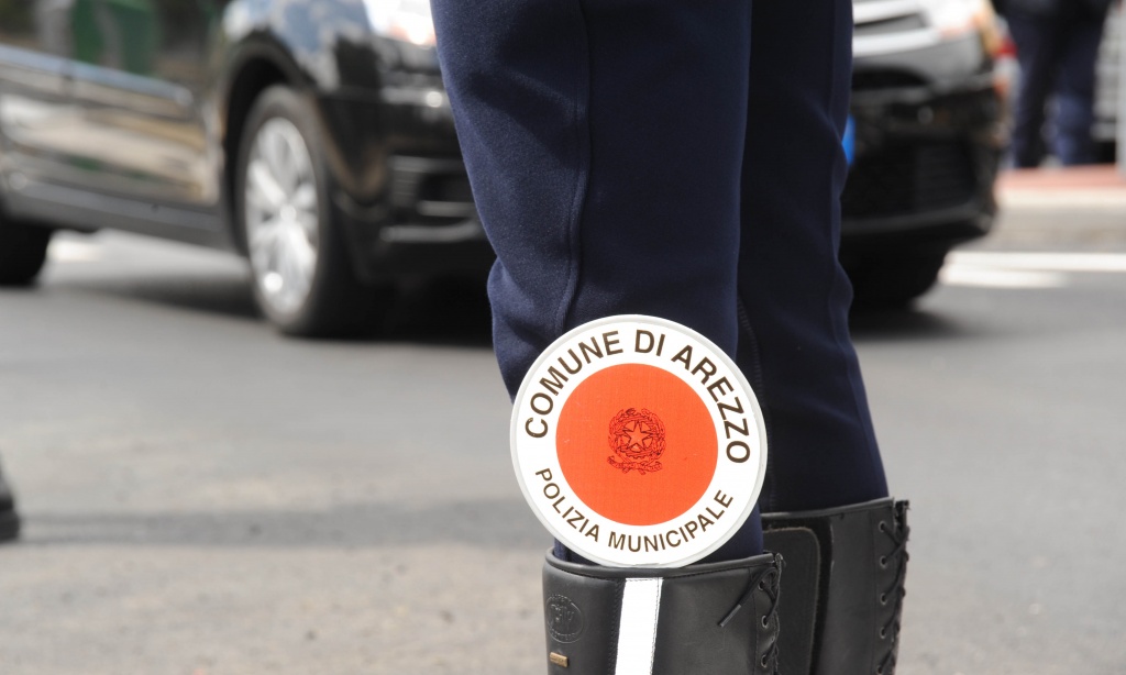 1540542479_vigili14