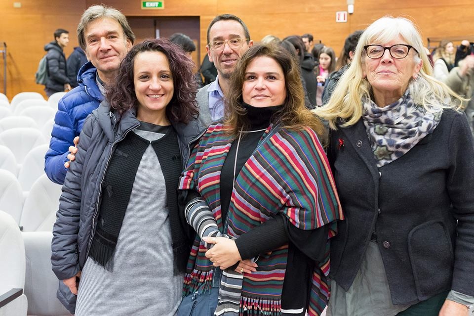 1543835338_hiv_scuole2
