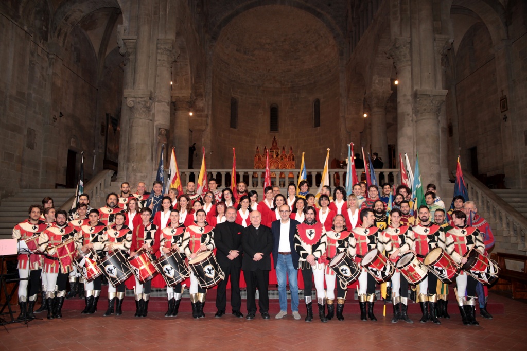 Musica Bandiere e Voci in Pieve – FOTO