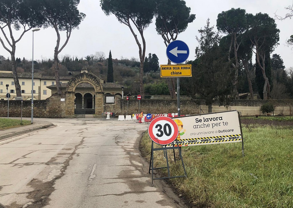 1548850674_via-della-robbia-chiusa