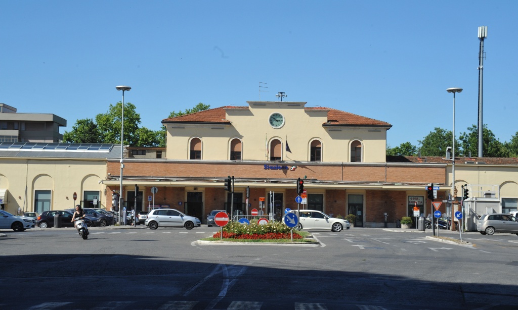 1549022875_stazione