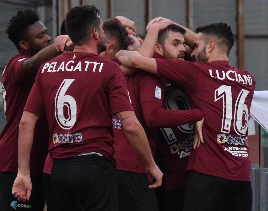 Arezzo, la vittoria sull’Albissola dedicata a Lauro Minghelli a 15 anni dalla scomparsa Ar24Tv