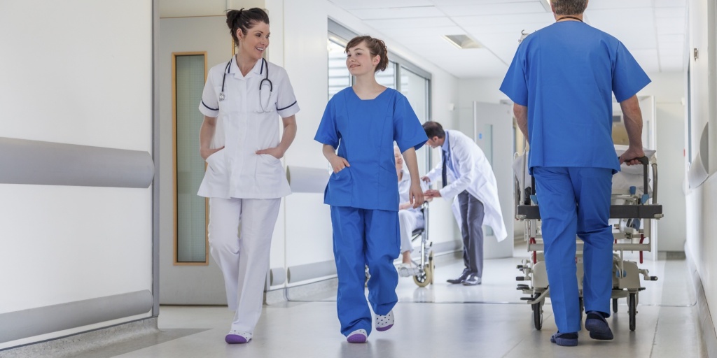 Assunzioni: in arrivo 35 infermieri, 8 ostetriche e 9 OSS