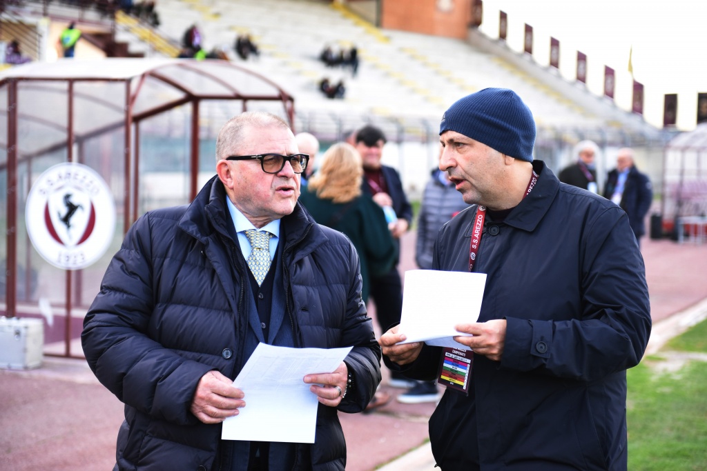 La Cava e Anselmi, nella società amaranto le distanze restano. In campo bel gioco col Novara Ar24Tv