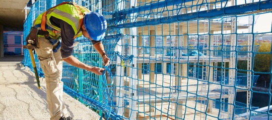 Costruzioni, dal 2008 a oggi in Toscana lavoratori dimezzati (-28.000 posti di lavoro) e 3500 aziende hanno chiuso i battenti
