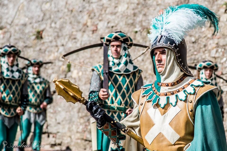 1557738160_Riunione_figuranti