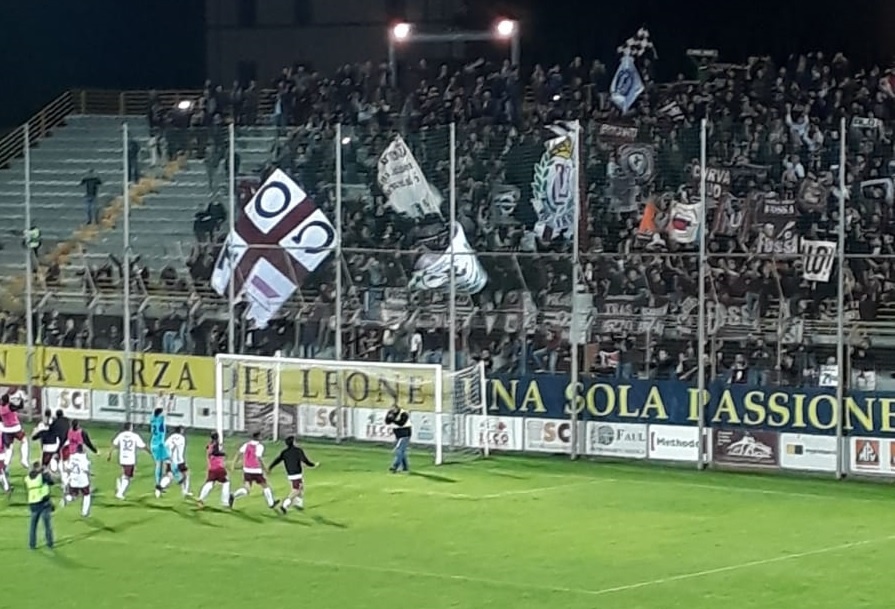 Arezzo stende Viterbo, è semifinale play off! Il presidente La Cava aggredito prima della partita Ar24Tv