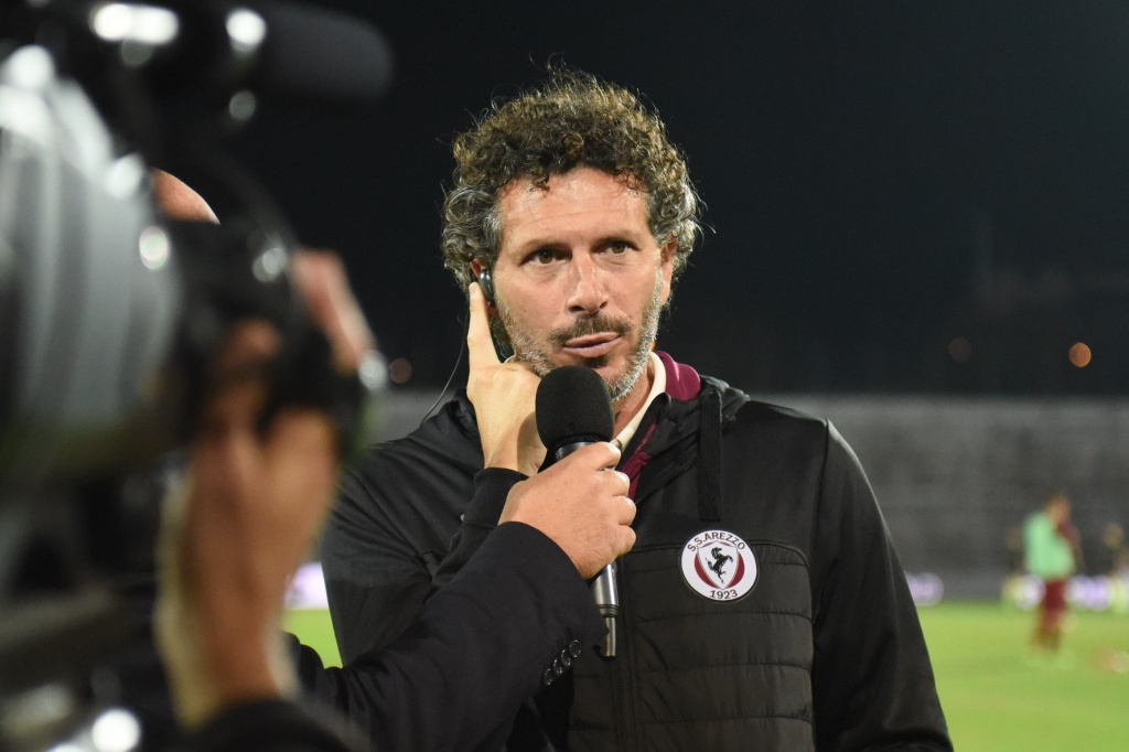 Dal Canto: “Ad Arezzo finite le motivazioni, me ne vado”. Restano tanti non detto. Faccio l’elenco