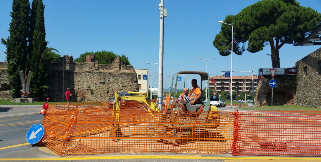 1564574327_incrocio_via_Petrarca