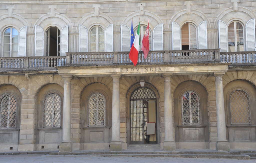 La Provincia assume altre 13 figure professionali: approvato il piano triennale per il fabbisogno del personale