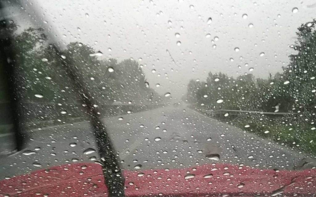 Maltempo, ancora codice giallo per temporali nelle zone interne fino alle 21 di oggi