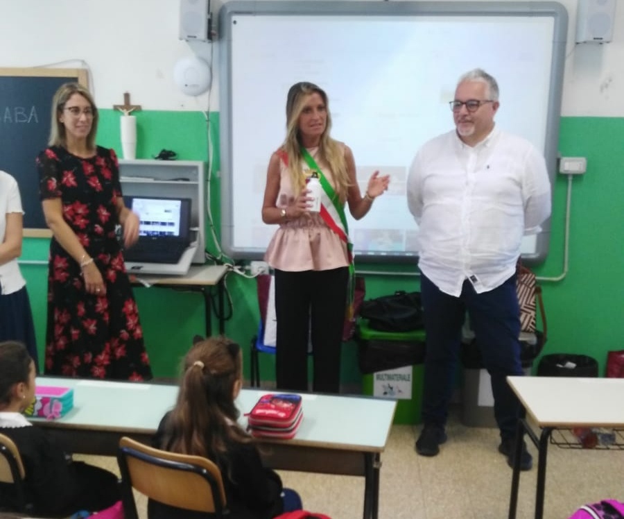 1568659818_primo_giorno_di_scuola