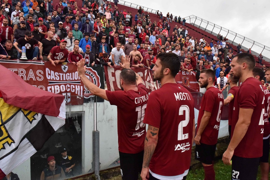 Arezzo terra di conquista, passa anche l’Albinoleffe. Capitan Cutolo sotto la curva
