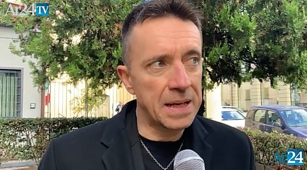 Scanzi “Nontisitiene”: “Il cazzaro verde” in top ten nazionale, secondo in saggistica Ar24Tv