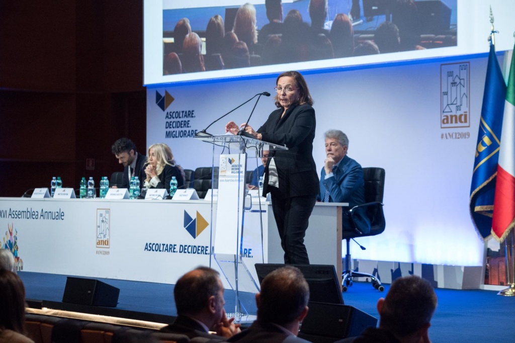 I Ministri Dadone, Lamorgese e Boccia all’assemblea nazionale Anci di Arezzo