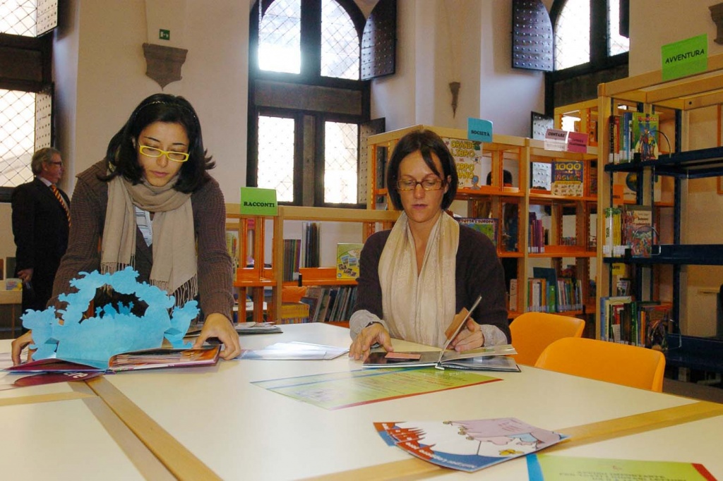 1575888239_1560263701_1543572471_BIBLIO1_o_o