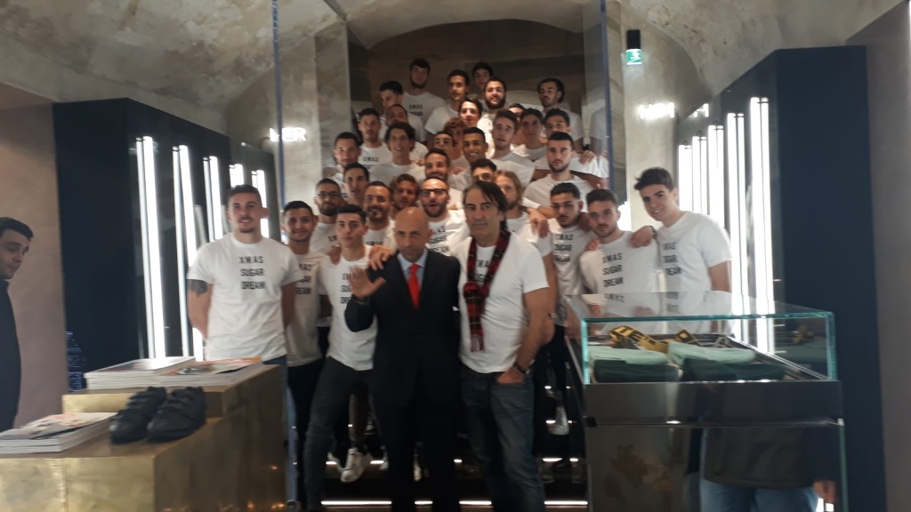 Auguri di Natale amaranto da Sugar, La Cava: “Nessuna offerta concreta per rilevare le quote della società” Ar24Tv