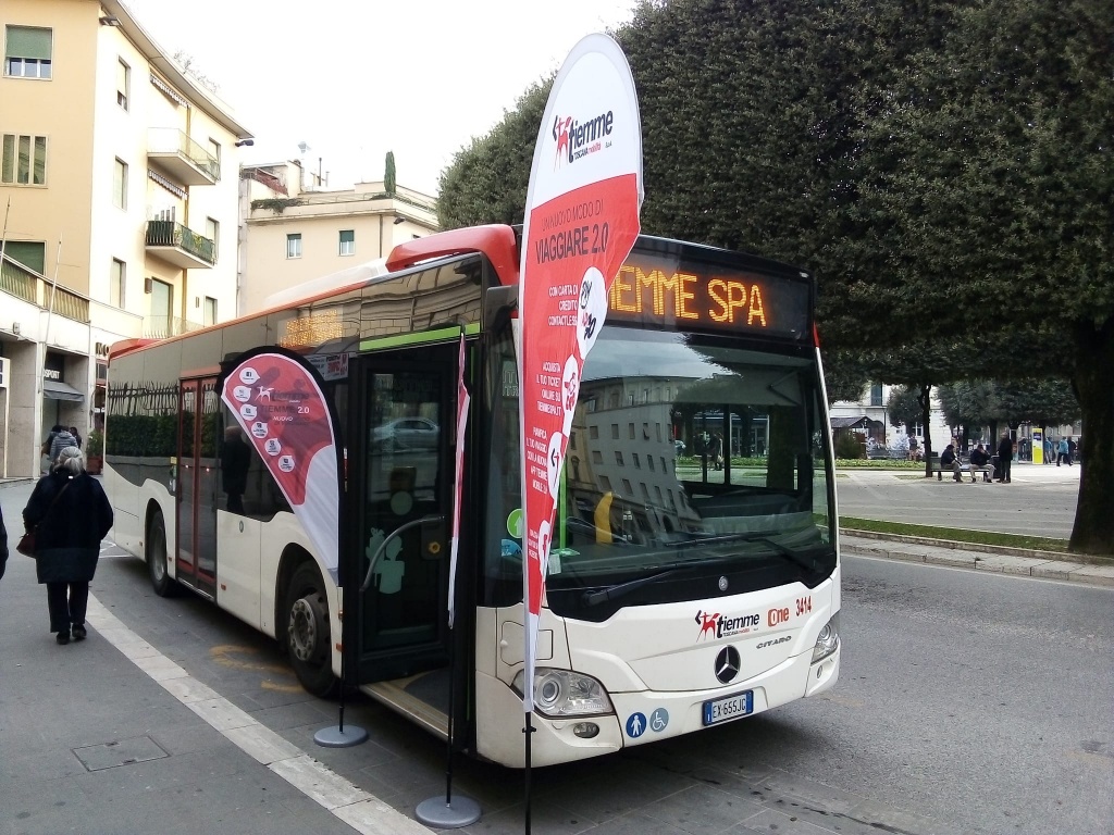 Ad Arezzo il biglietto del bus si paga con un beep con il progetto Pay and Go di Tiemme Ar24Tv