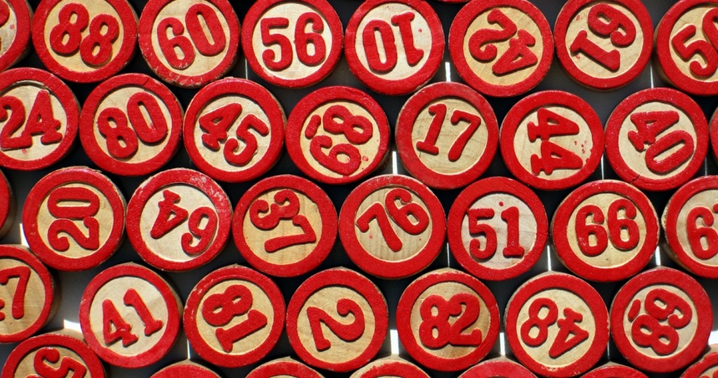 1576752343_tombola-itinerante-a-napoli-pulcinella-da-i-numeri-ai-quartieri-spagnoli