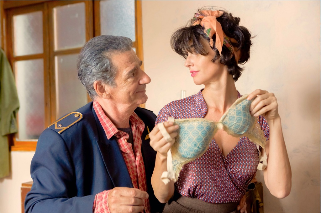 1577094071_THE_BRA_2_Da_sx_Miki_Manojlovic_e_Paz_Vega