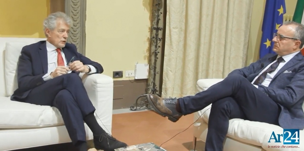 Ghinelli: “Buone Feste Arezzo, stiamo tornando grandi. Ecco cosa farò il prossimo anno” Ar24Tv