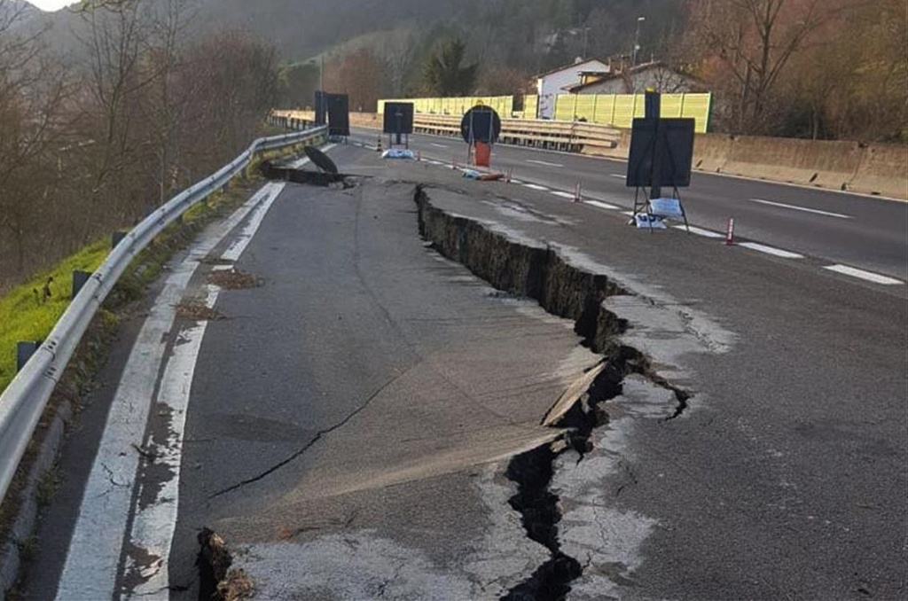 Cedimento E45: gup incompatibile, slitta udienza preliminare per tre dirigenti Anas