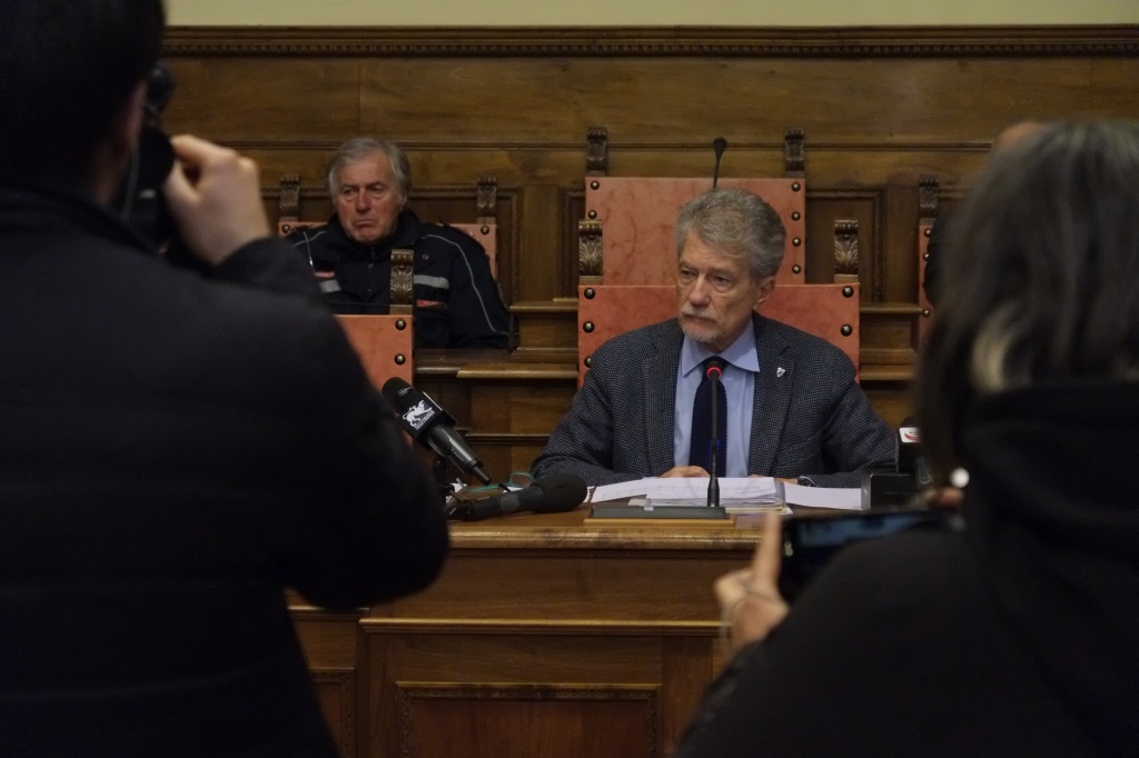 Coronavirus ad Arezzo, Ghinelli: “I giovani devono portare rispetto, cerchiamo volontari” Ar24Tv