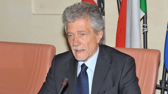 Ghinelli: “Troppo sport in gruppo all’aperto, più controlli in periferia. Presto sanificazione strade” Ar24Tv