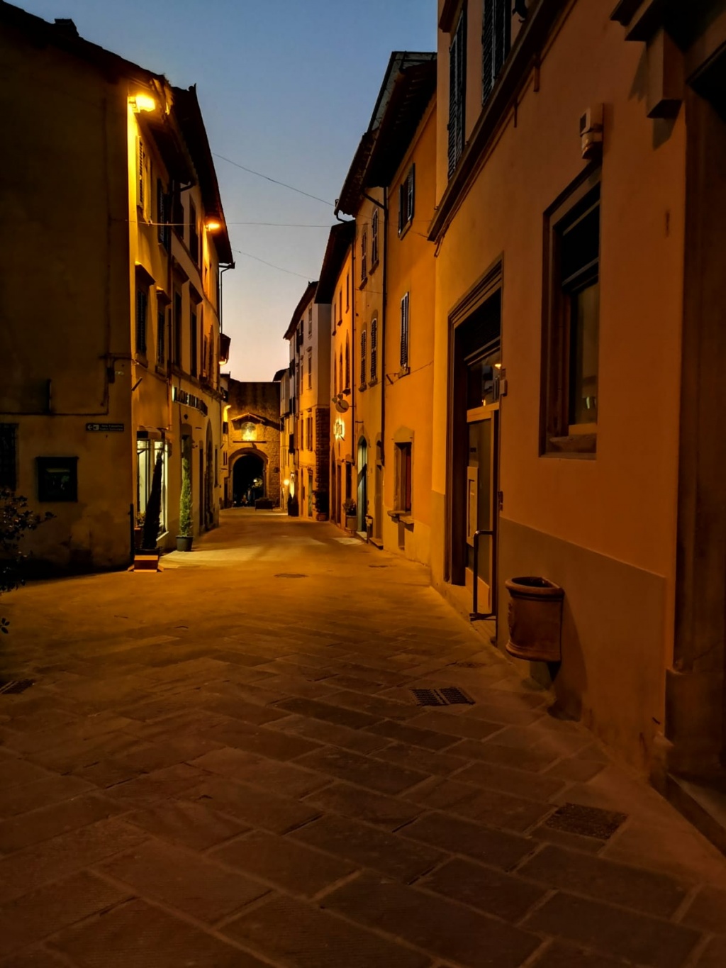 Eppure, per qualche tempo, andrà avanti così