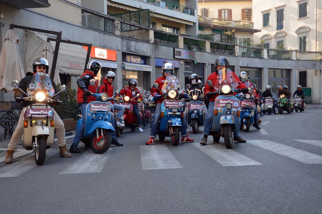 1586333403_Vespa_Club_Arezzo_-_VespArezzo_1