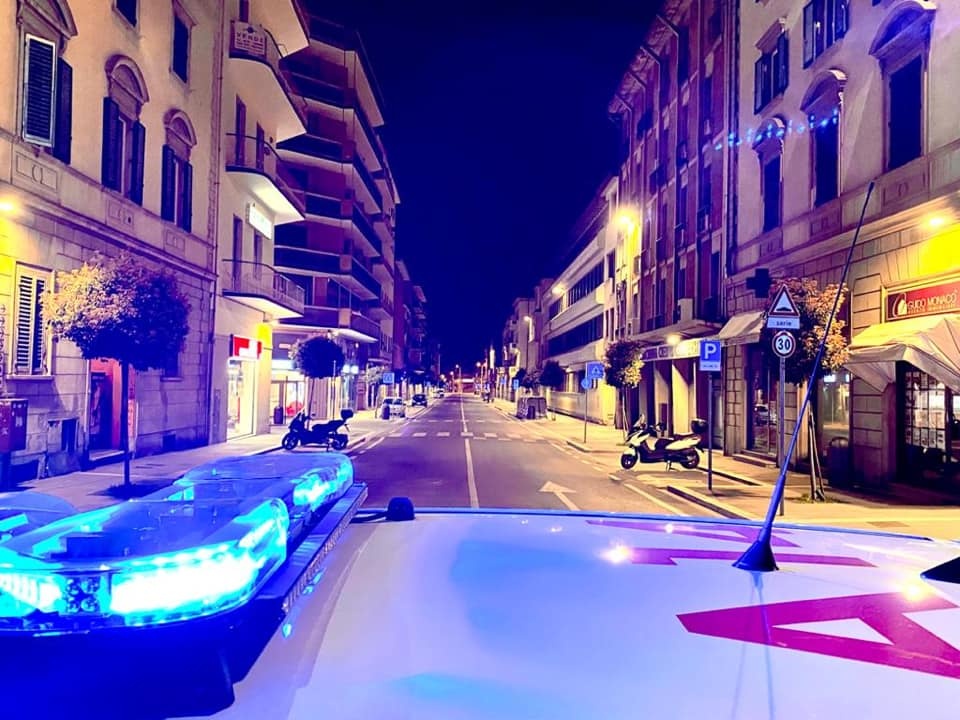 1588346317_Polizia_Locale_Arezzo1